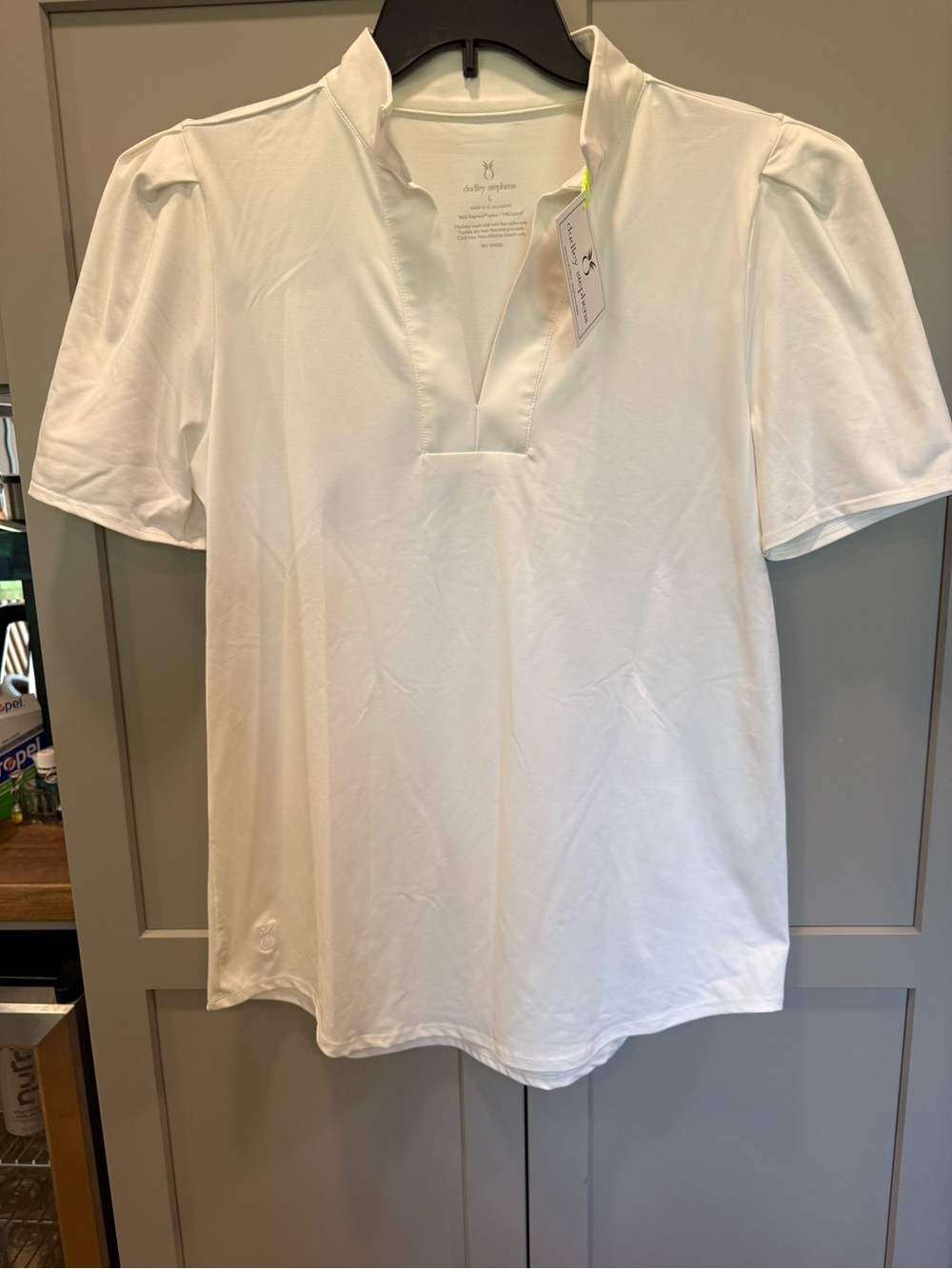 Dudley Stephens Cream/white Short Sleeve V-Neck Top